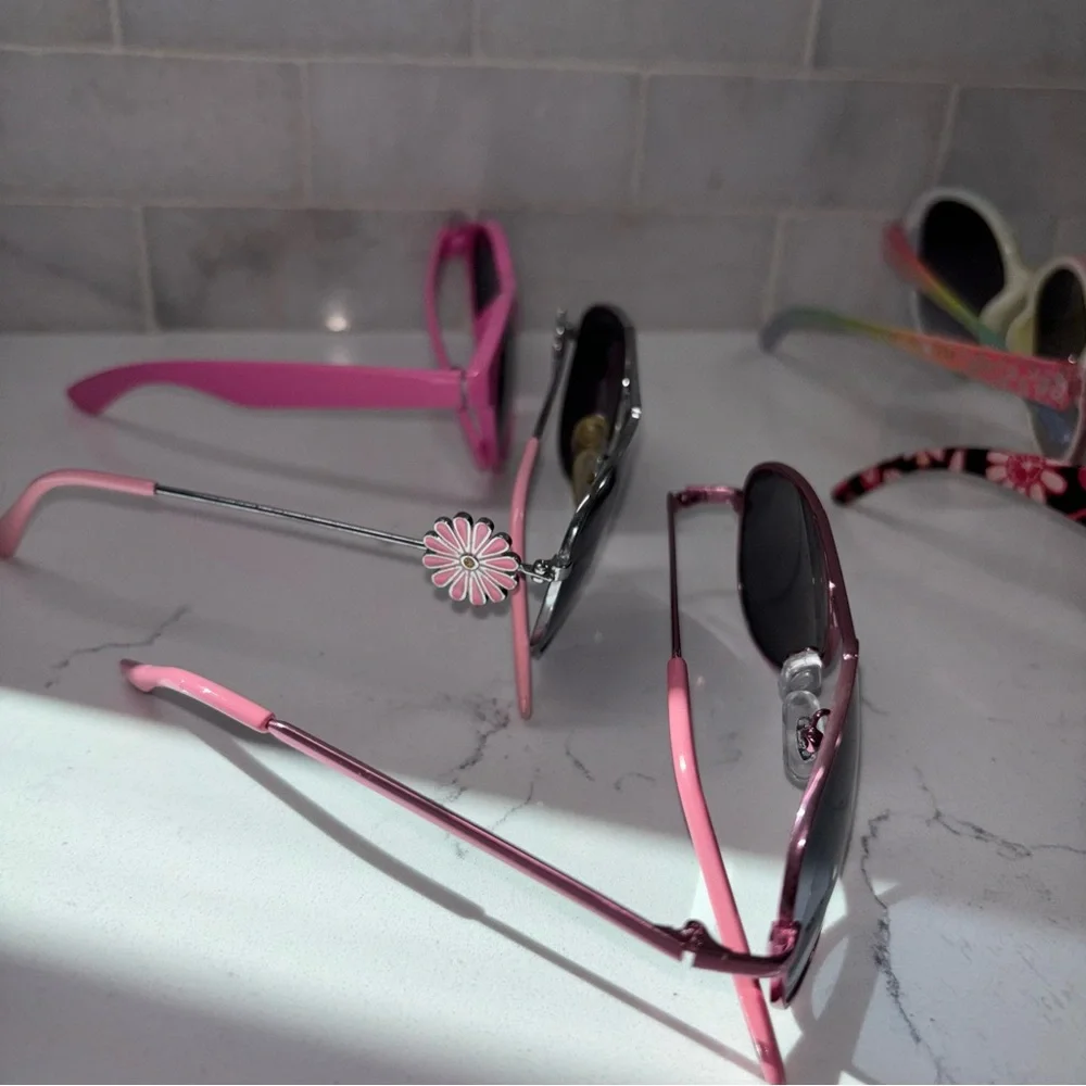 Set of 6 Trendy Sunglasses for Kids – Pink, Red, and Leopard Print Designs
